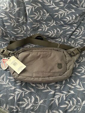 NWT: K-Swiss Men's Gray Check Crossbody Bag
